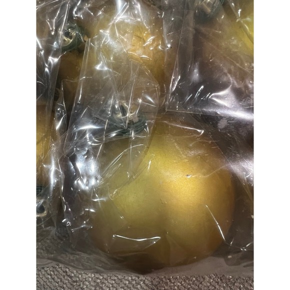 New Set of 12 Gold Matte Christmas Bulbs. Bulbs are 3‎ inches in diameter. - Picture 2 of 3